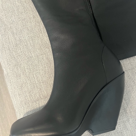 KHAITE Morgan over-the-knee leather boots - Picture 8 of 11